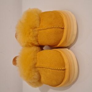 *AUTHENTIC* Kids ugg slippers